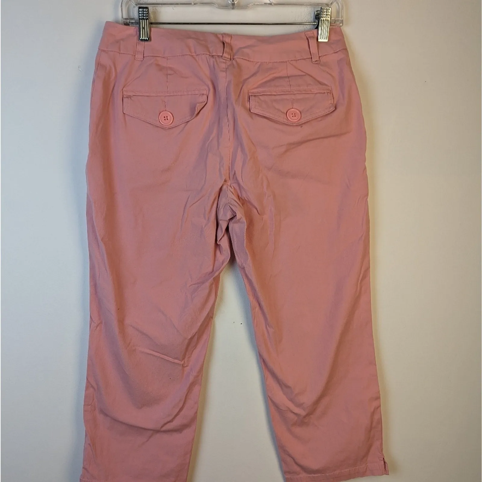 Izod Peach Cropped Capris - 8